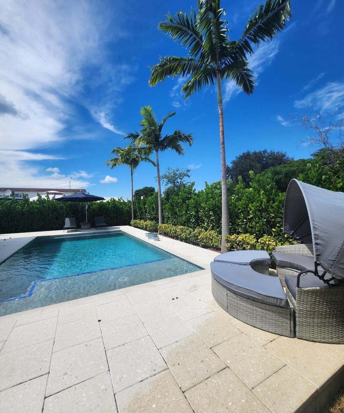 Coral Gabble Modern Mansion With Pool * Miami