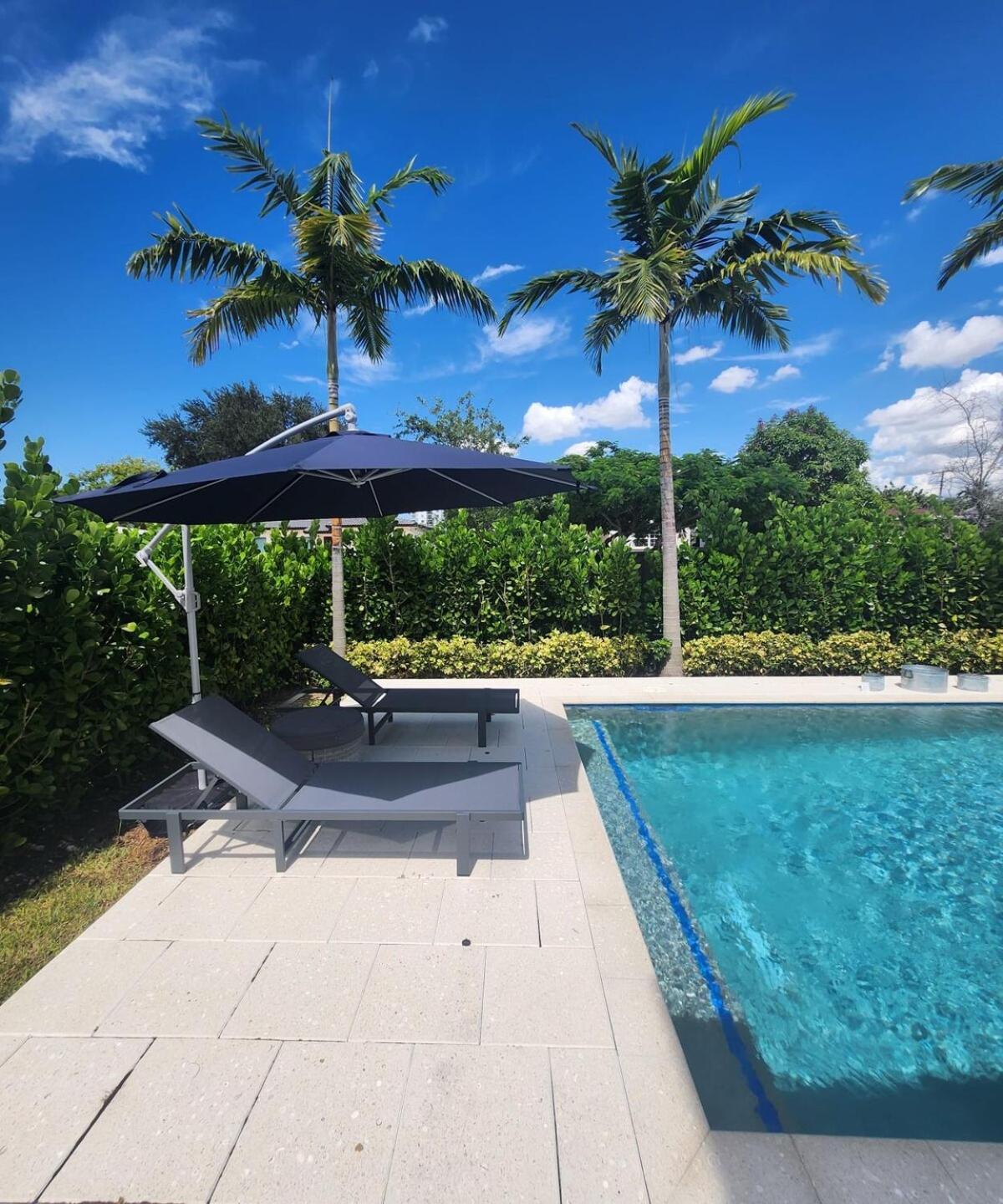 Villa Coral Gabble Modern Mansion With Pool