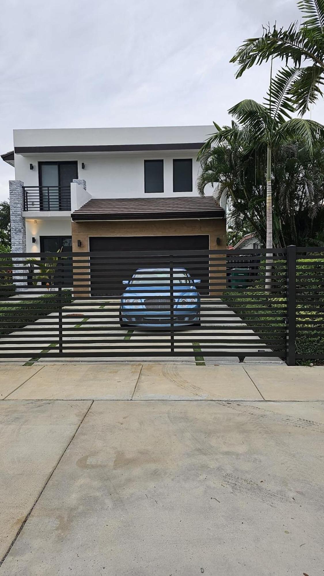 Coral Gabble Modern Mansion With Pool Villa *