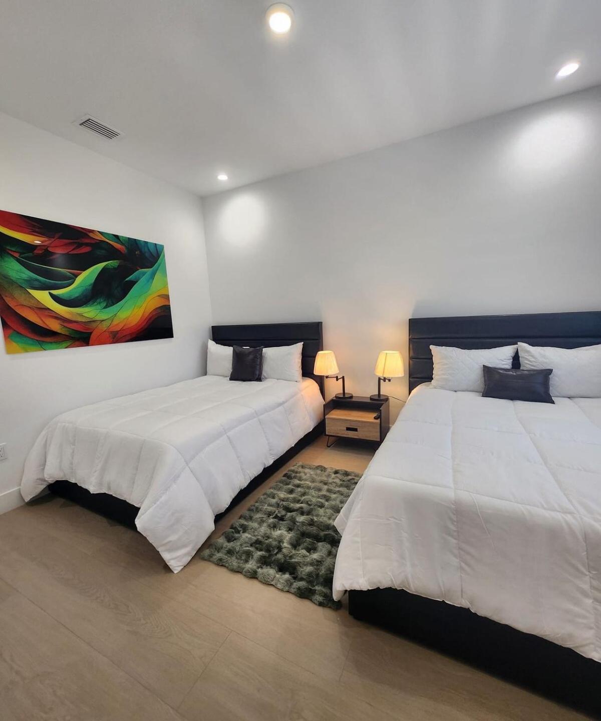 Coral Gabble Modern Mansion With Pool Miami